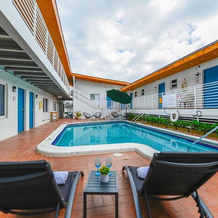 هوليوود Cozy 1 Bedroom With Pool Steps From The Beach #41 المظهر الخارجي الصورة