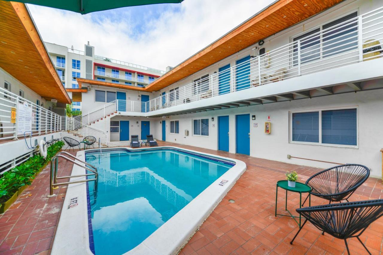 هوليوود Cozy 1 Bedroom With Pool Steps From The Beach #41 المظهر الخارجي الصورة